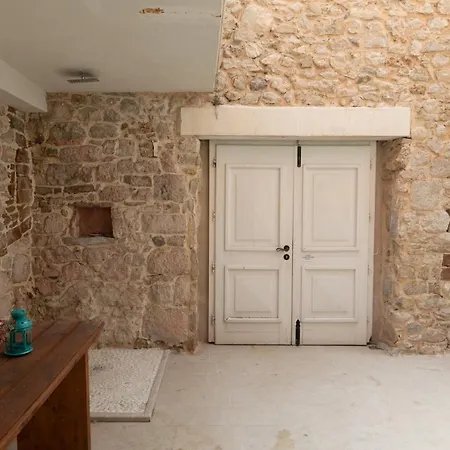 Coastal Villa - Old Dalmatian House Makarska