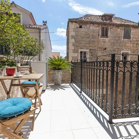 Coastal Villa - Old Dalmatian House Konukevi