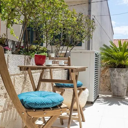 Coastal Villa - Old Dalmatian House Konukevi Makarska