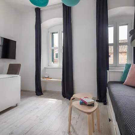 Coastal Villa - Old Dalmatian House * Makarska